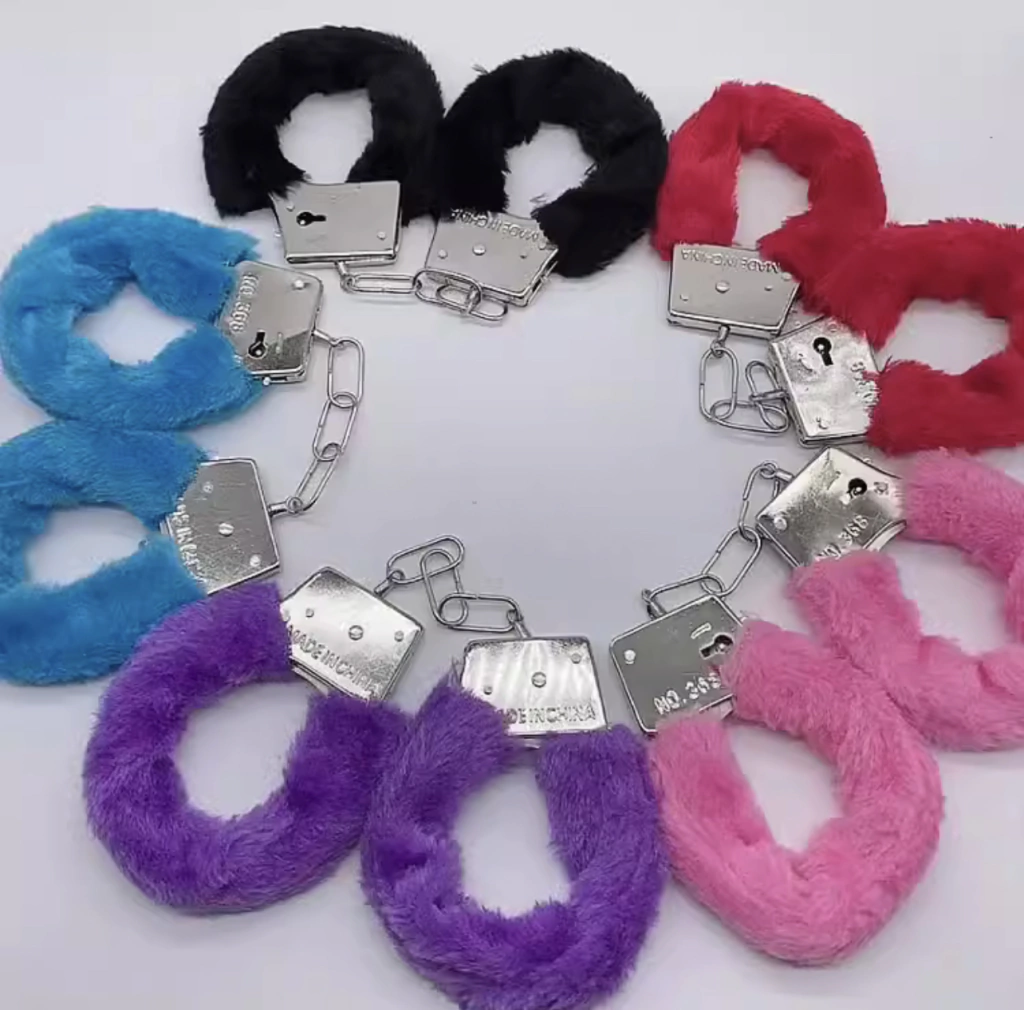 Esposas Metalicas con Peluche