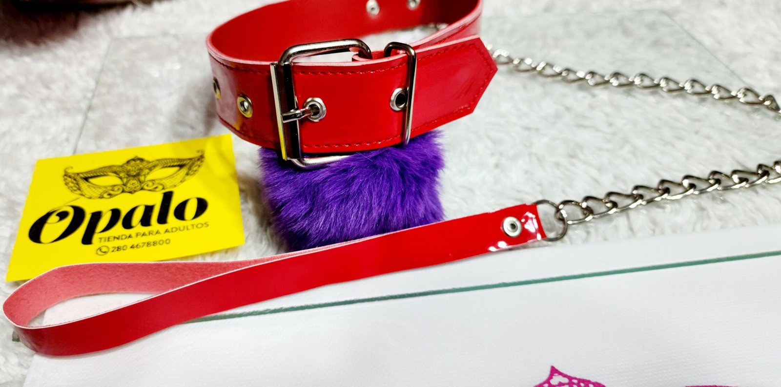 Collar charol con cadena
