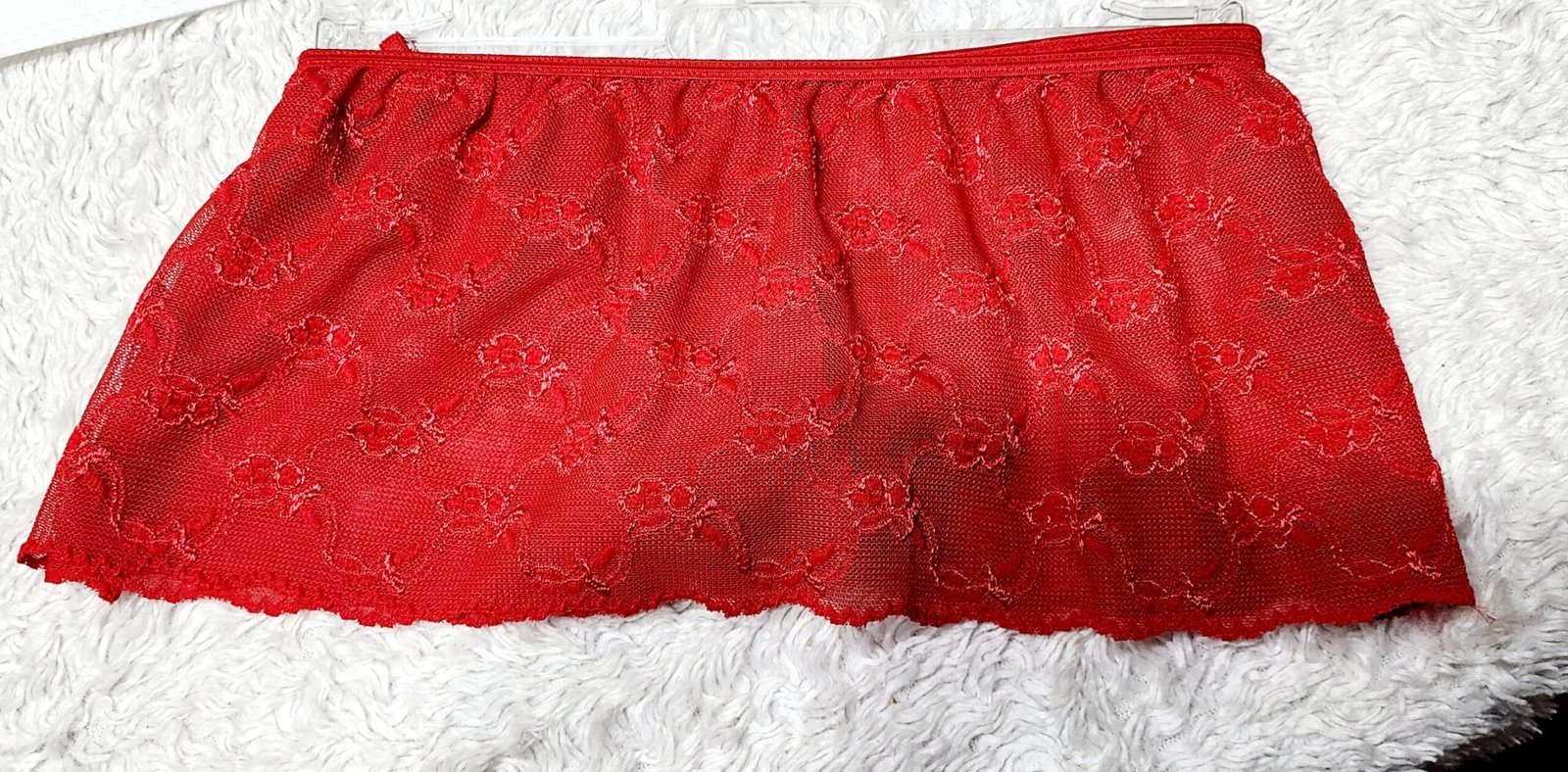 Pollera Tul Bordado Rojo .- - Imagen 3