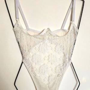 Body blanco Clandestine T90 .-