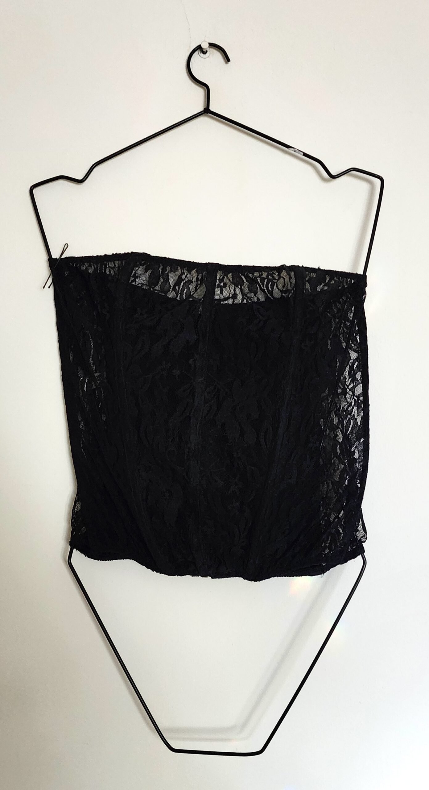Corset de encaje elastizado y lycra Clandestine .-