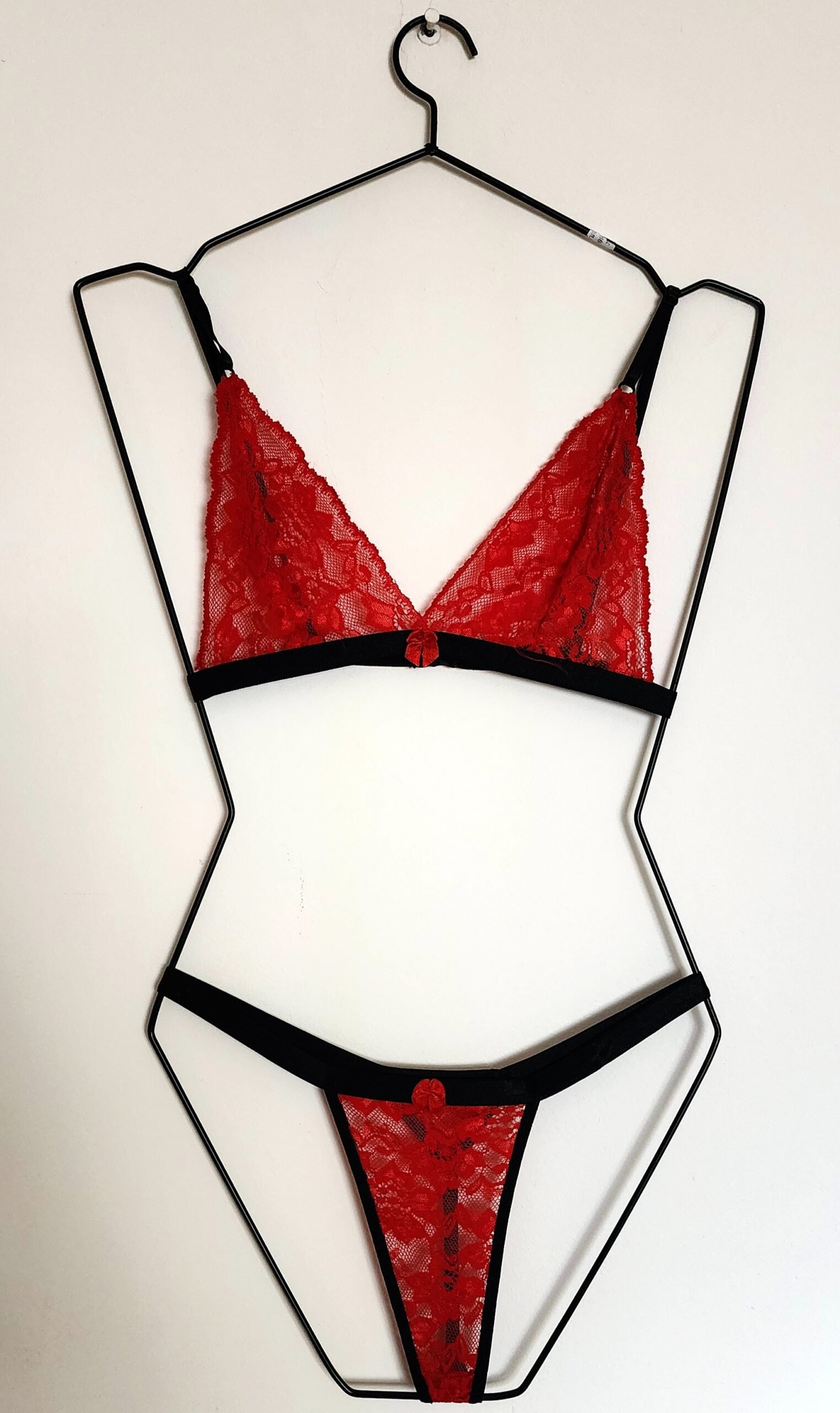 Conjunto sexy encaje t.85 .-