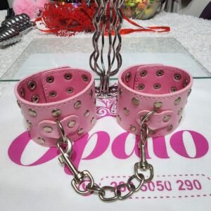 Esposas ecocuero rosa con tachas