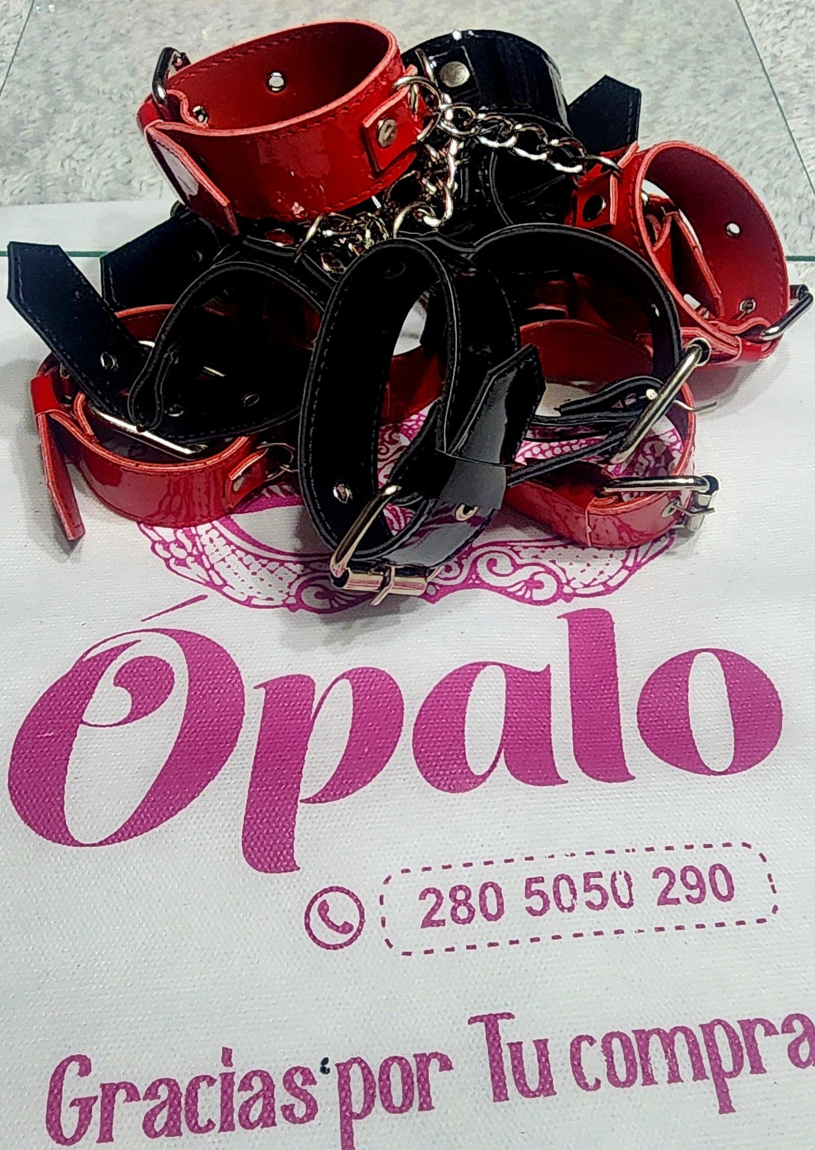 Esposas Charol